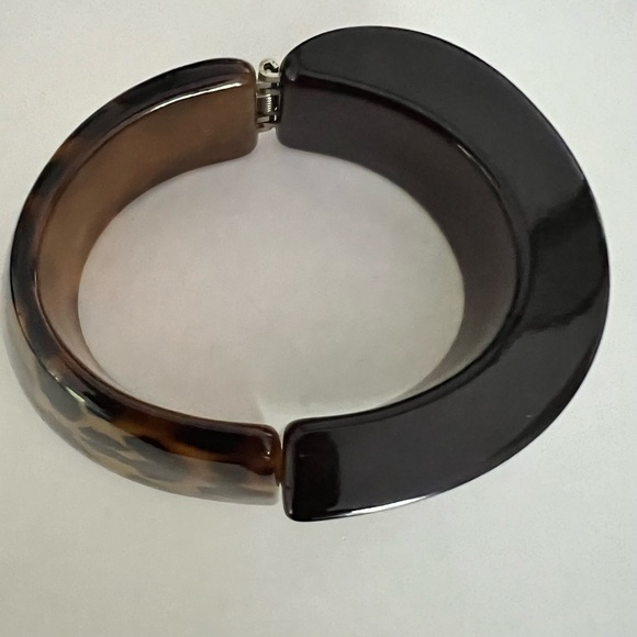 J CREW S/2!Hinged Tortoise Bracelet & Ring - Picture 6 of 10